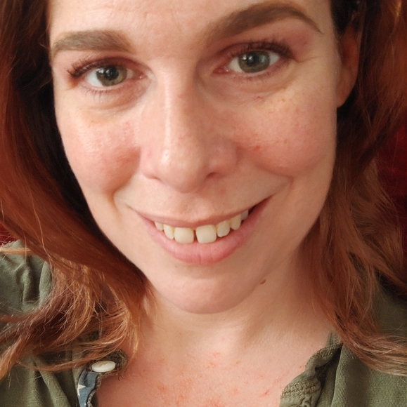 Meet your Posher, Nikki - Picture 1 of 1